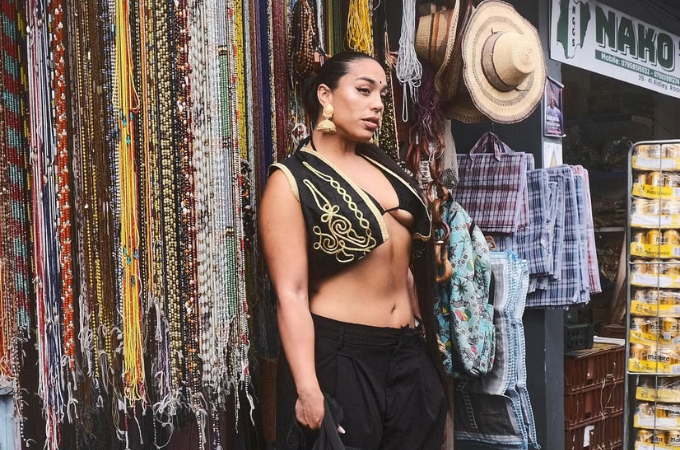 BombayMami bringing peace